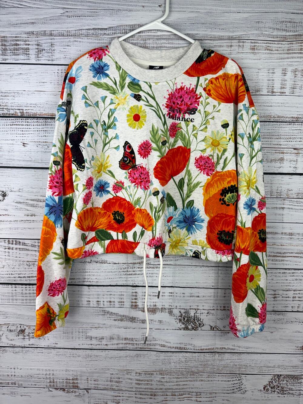 New Balance Crop Crewneck Sweatshirt Small Gray Floral Athleisure Lounge Gym